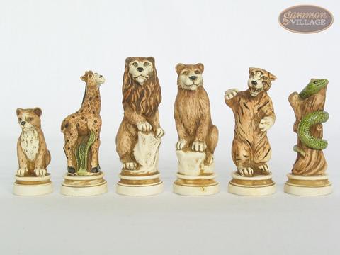 Jungle Life Chessmen with Spanish Lacquered Chess Board [Grey]