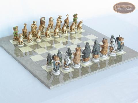Jungle Life Chessmen with Large Spanish Lacquered Chess Board [Grey]