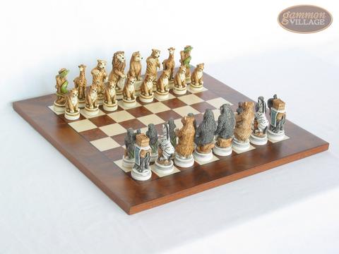 Jungle Life Chessmen with Italian Lacquered Chess Board [Wood]