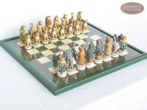 Jungle Life Chessmen with Italian Lacquered Chess Board [Green]