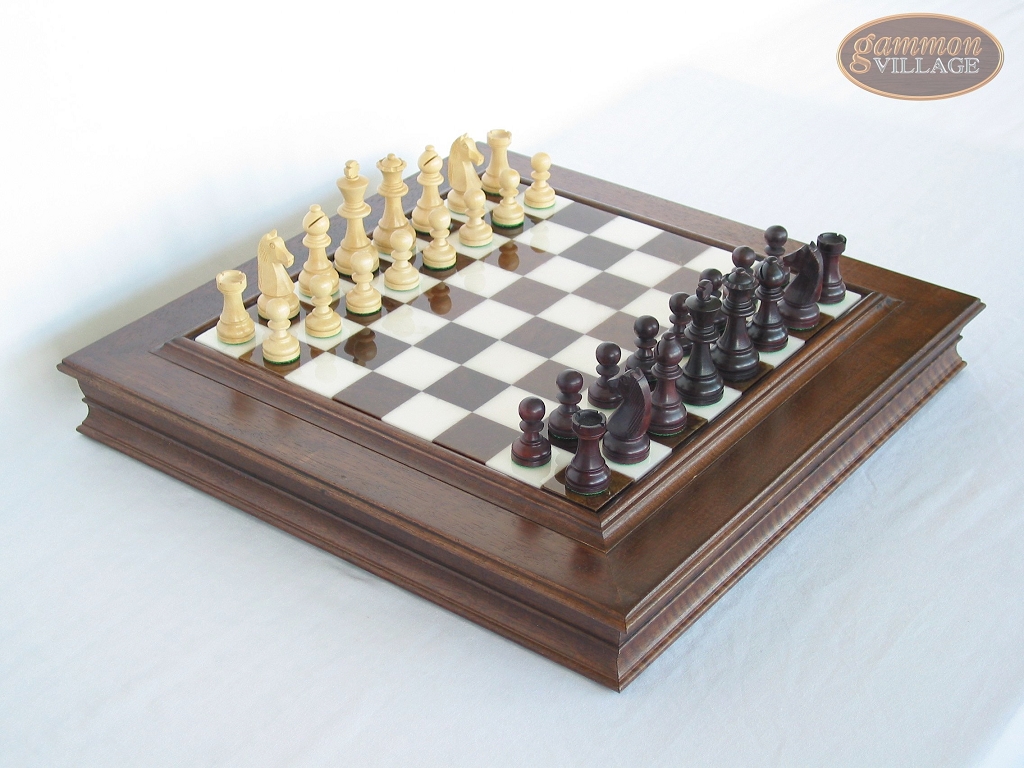 Professional Staunton Maple Chessmen with Italian Alabaster Chess Board with Storage