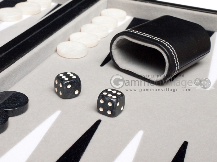 Details about   Gibsons 15" Backgammon Set Game Stiched Leatherette 